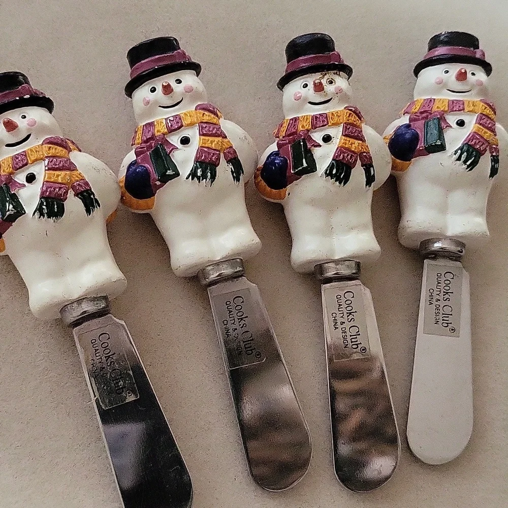 Christmas Snowmen Cooks Club Butter Knives